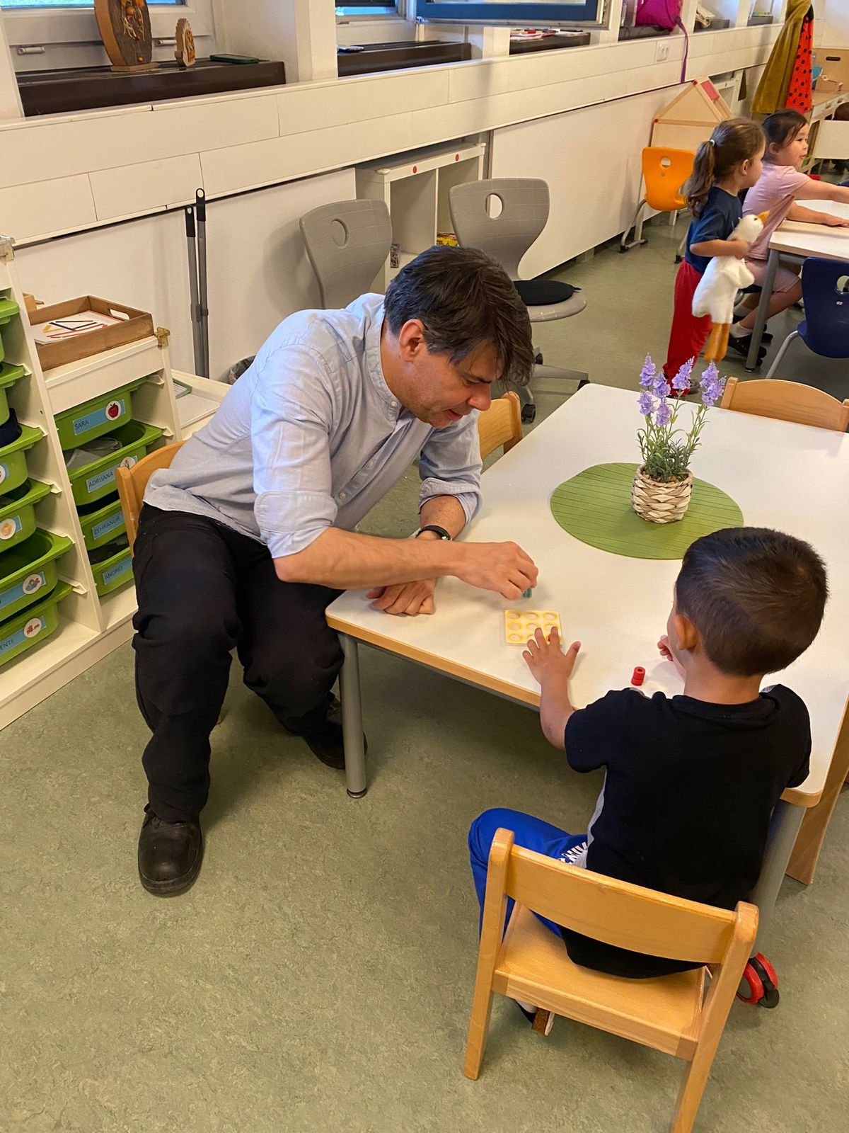 Children in kindergarten classroom